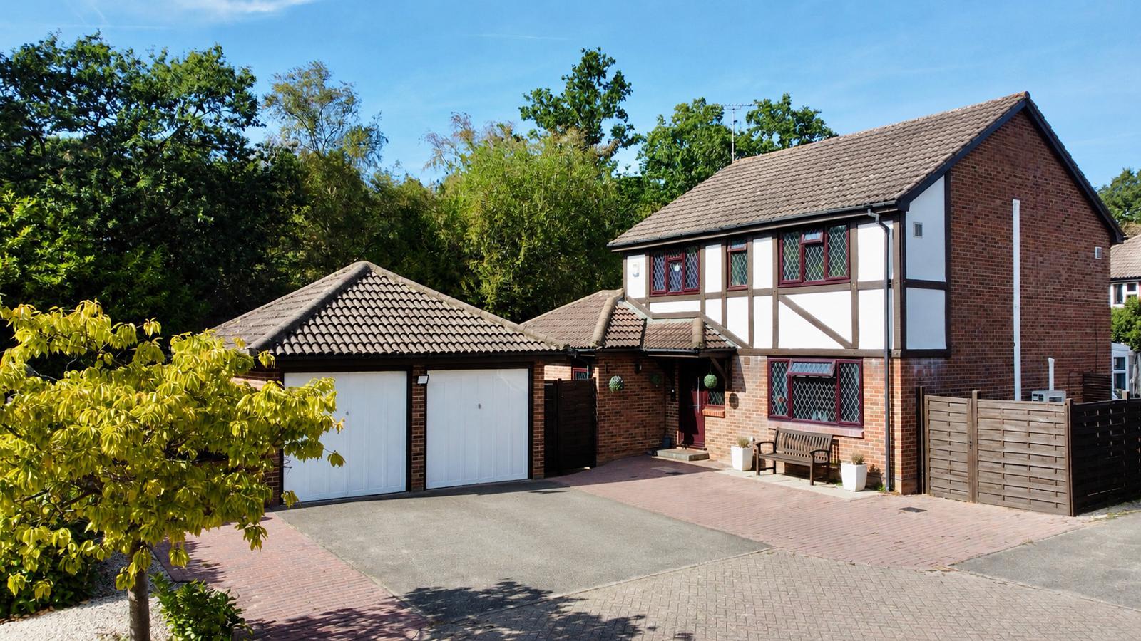 Badgers Copse, Camberley, Surrey, GU15 1HW
